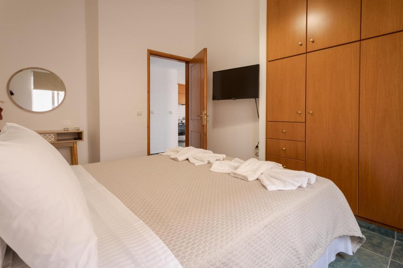 Themis City Apartment Kíssamos Esterno foto