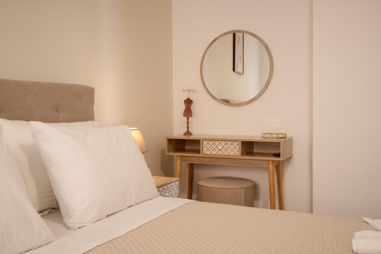Themis City Apartment Kíssamos Esterno foto