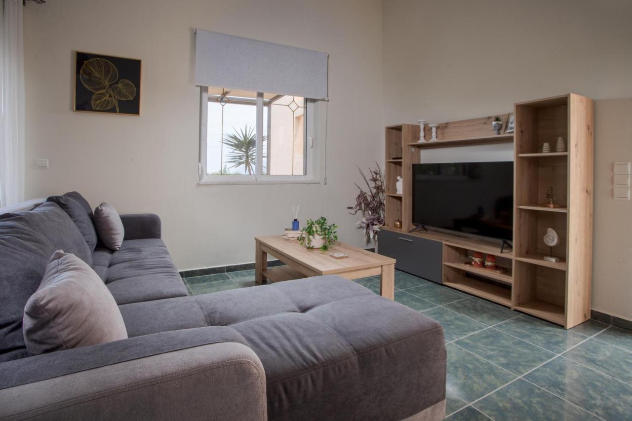 Themis City Apartment Kíssamos Esterno foto